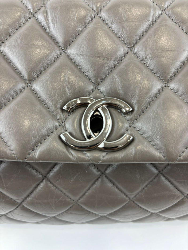 Lady Pearly Flap Bag in Grey Aged Quilted Calfskin SHW