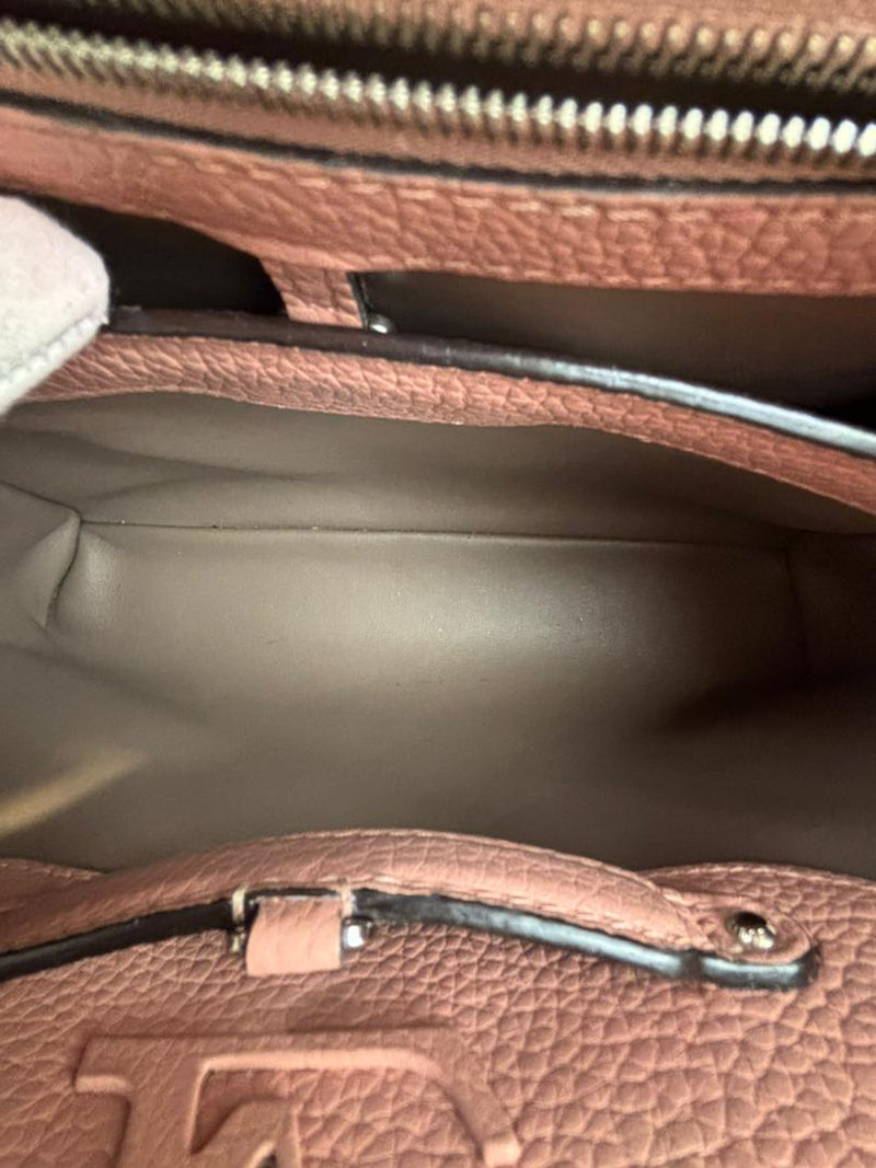 Capucines MM Bag in Pink