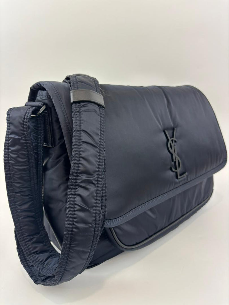 Niki Econyl Messenger Bag in Black