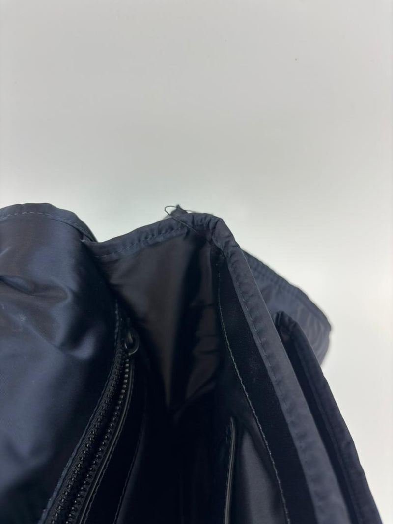 Niki Econyl Messenger Bag in Black