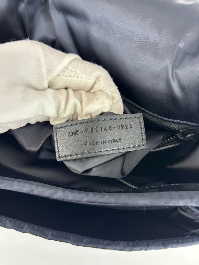 Niki Econyl Messenger Bag in Black