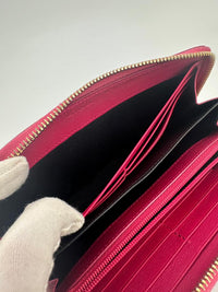 Otl Portefeuille Leather Zip Around Wallet in Fuschia