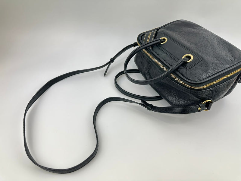 Blanket Square Small Black Bag