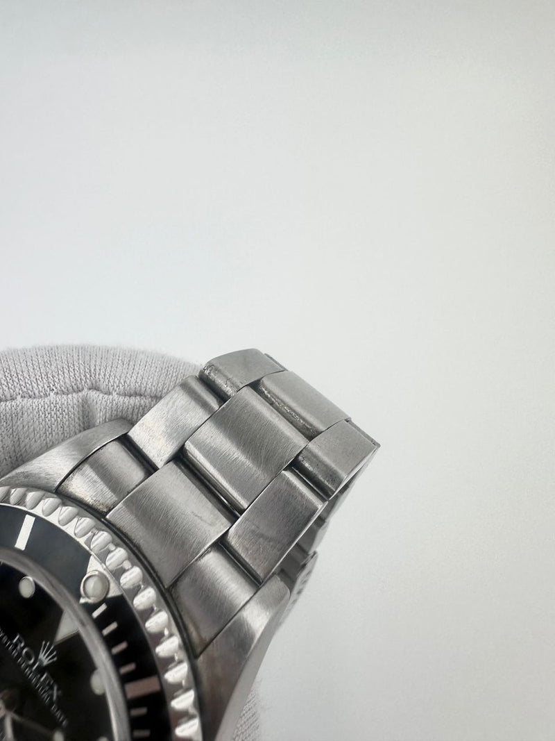 Sea-Dweller 16600 Vintage Black 40mm Automatic (Cash Price in Description)