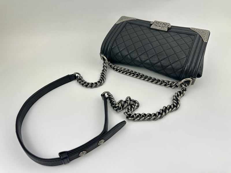 Boy Old Medium Paris-Dallas Black Calfskin Flap Bag RHW