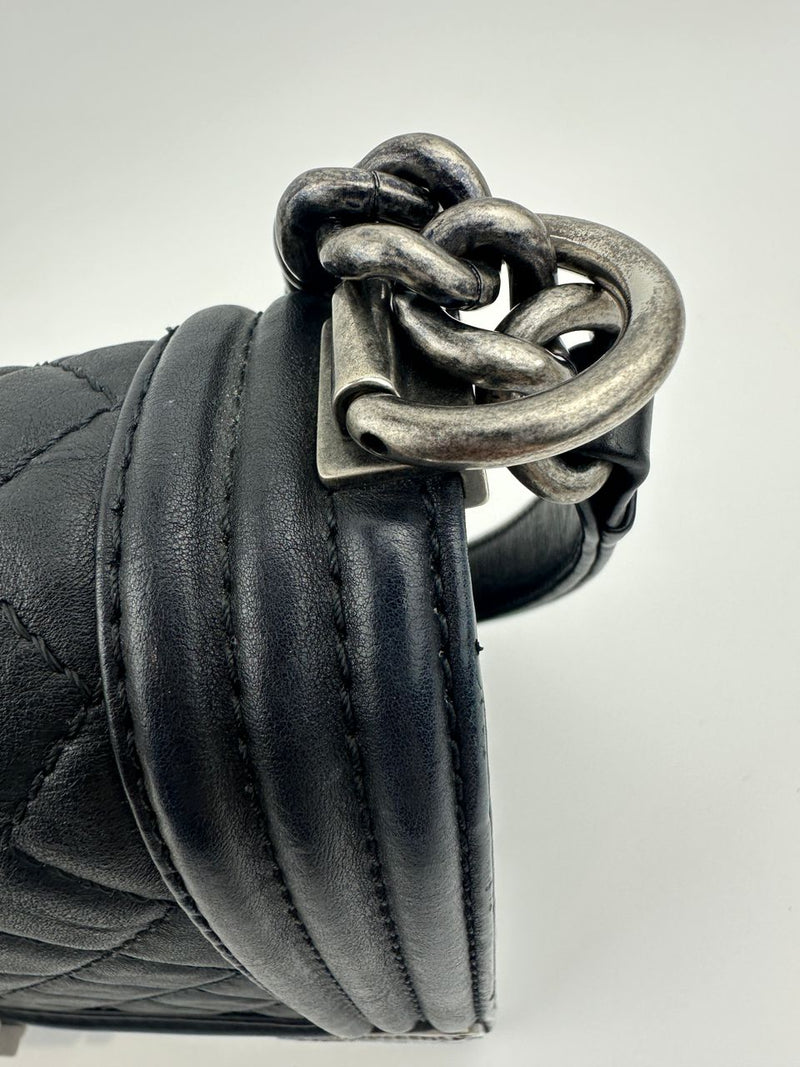 Boy Old Medium Paris-Dallas Black Calfskin Flap Bag RHW