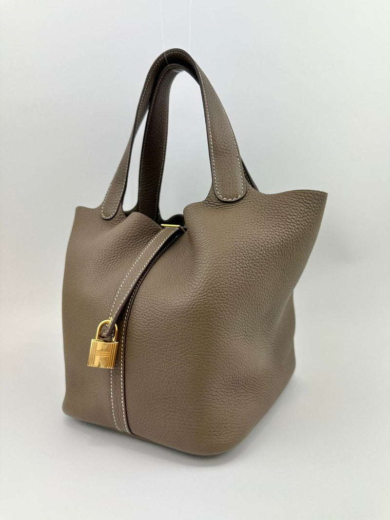 Picotin Lock 22 Etoupe Taurillon Clemence GHW