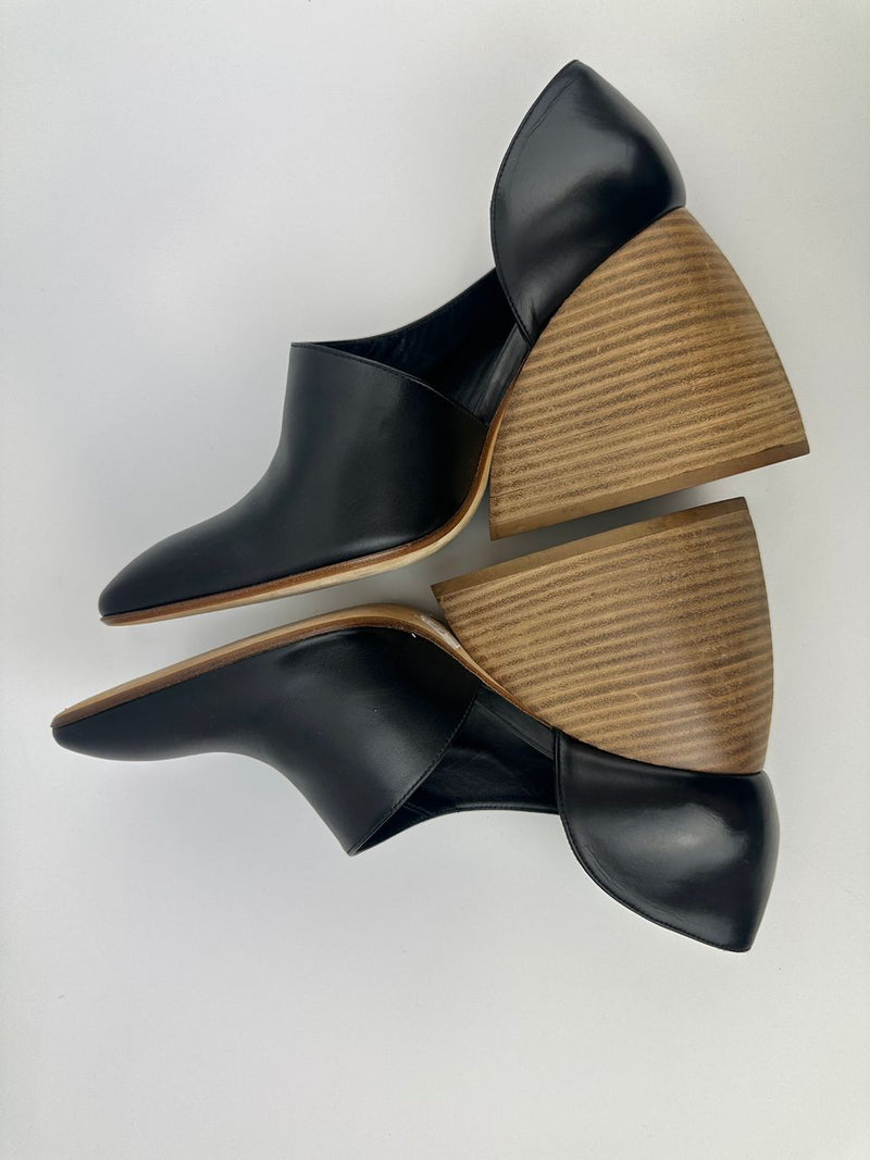 Toy Wood Heel Black Leather Pumps Size 38