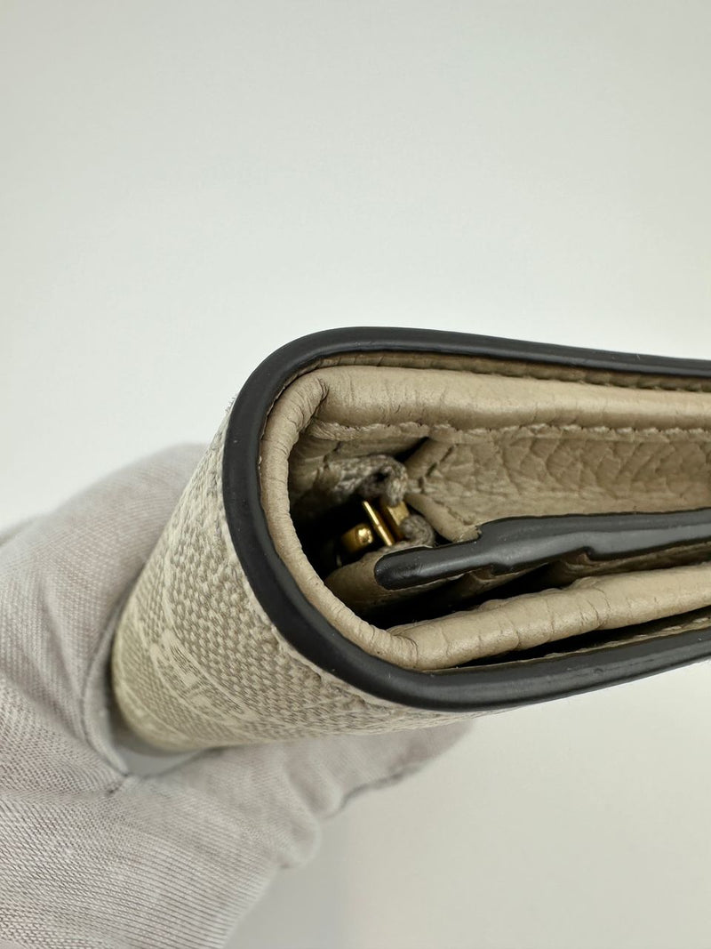 GG Marmont Small Bi-color Beige / White Supreme Wallet