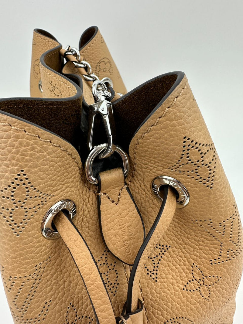 M59369 Bella Mahina Galet Calfskin Leather Bucket Bag (RFID)