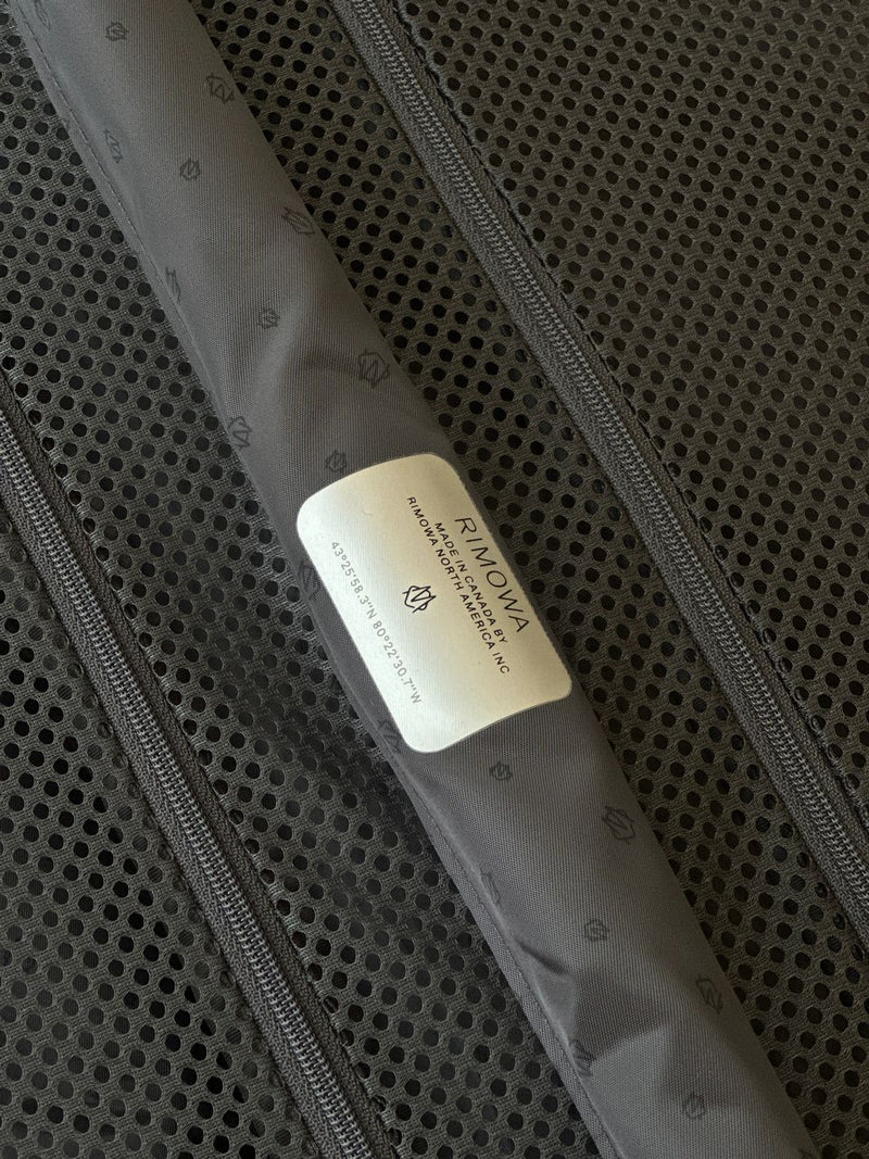 Essential Lite Check-In L Gloss Ivory Beige