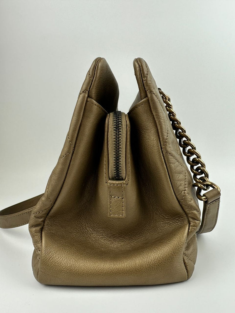 A67493 CC Quilted Matte Gold Shoulder Tote