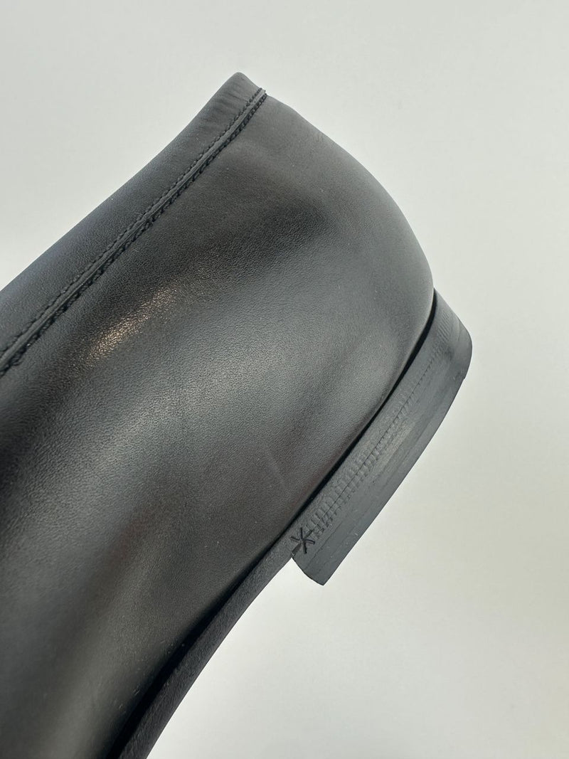 482467 Jordaan Leather Loafers GHW Size 8