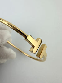 T Narrow Wire Medium Bracelet GHW