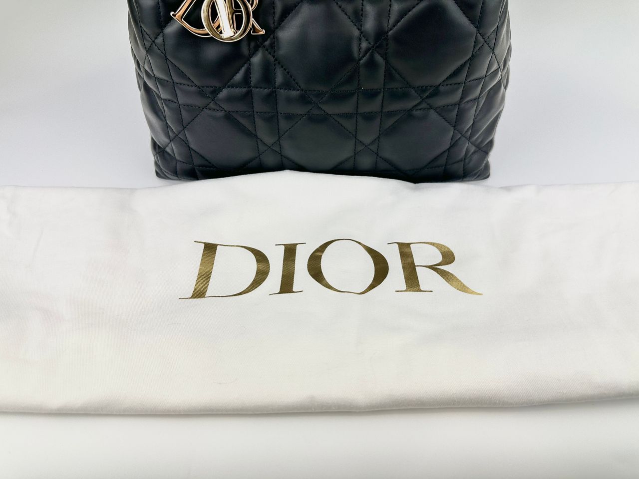 Medium Dior Toujours Black Macrocannage Calfskin Bag