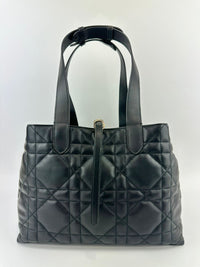 Medium Dior Toujours Black Macrocannage Calfskin Bag