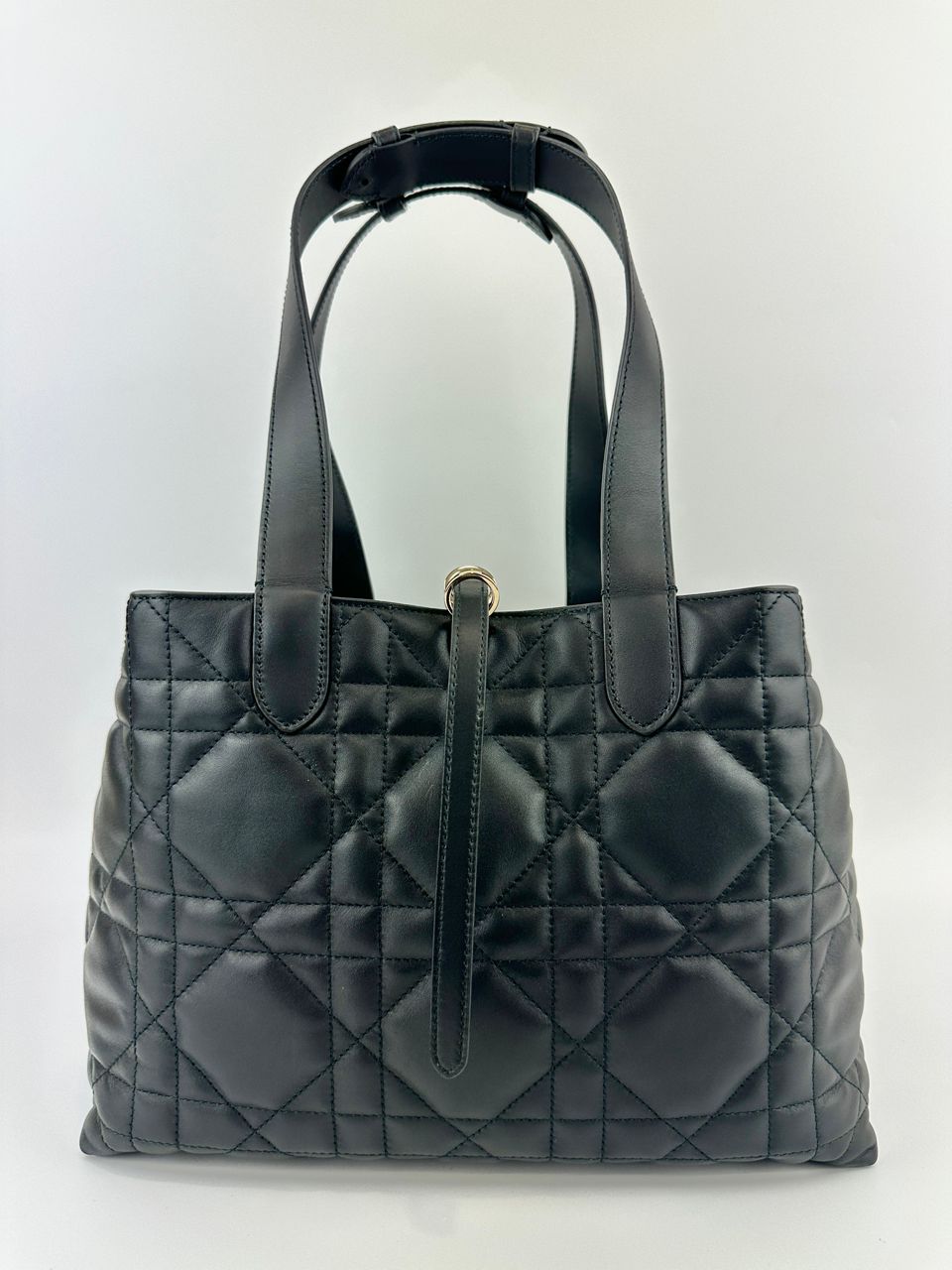 Medium Dior Toujours Black Macrocannage Calfskin Bag