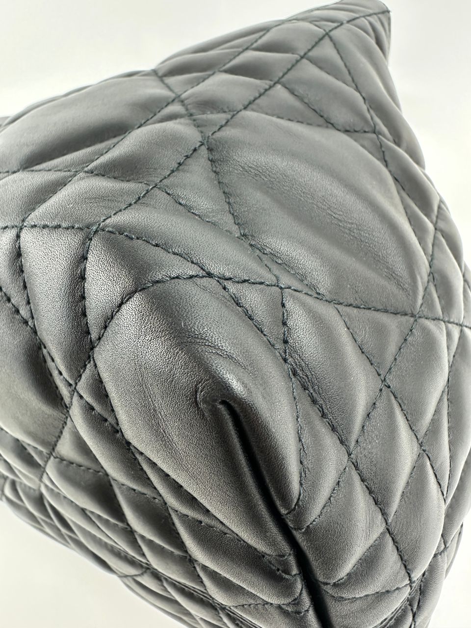 Medium Dior Toujours Black Macrocannage Calfskin Bag