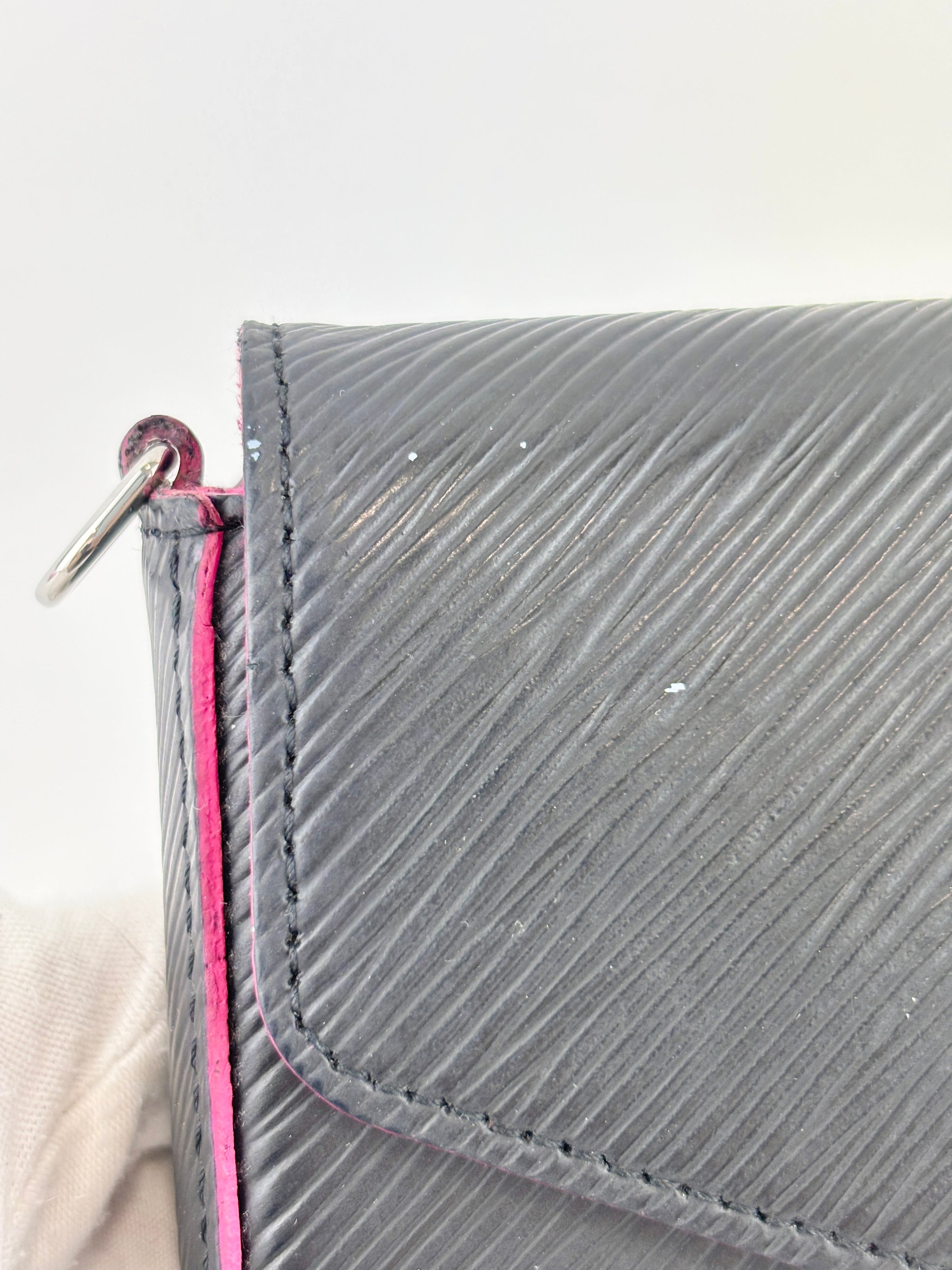 Pochette Felicie Black / Pink Epi Leather