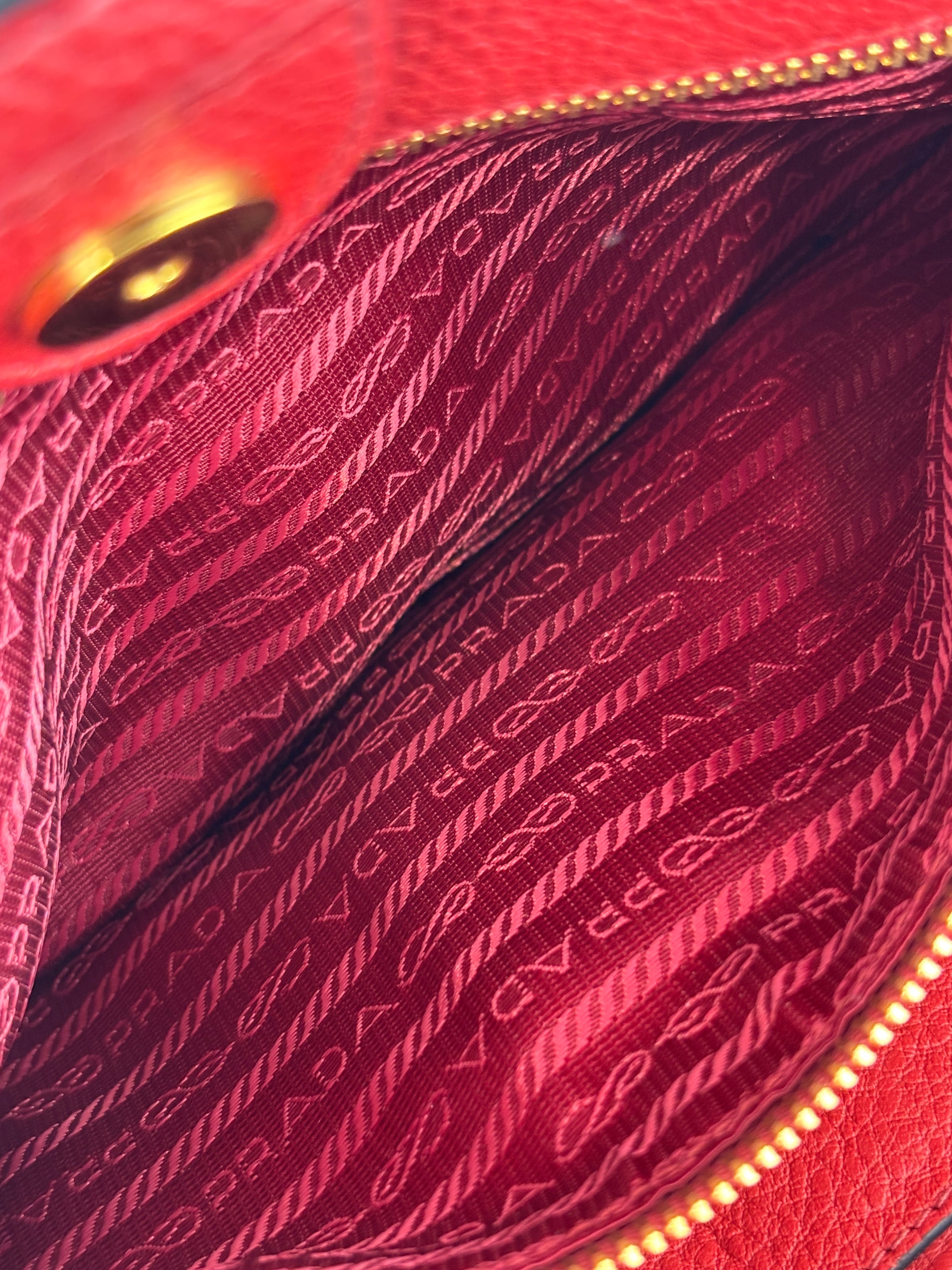 Vitello Phenix Medium Shopping Tote in Red