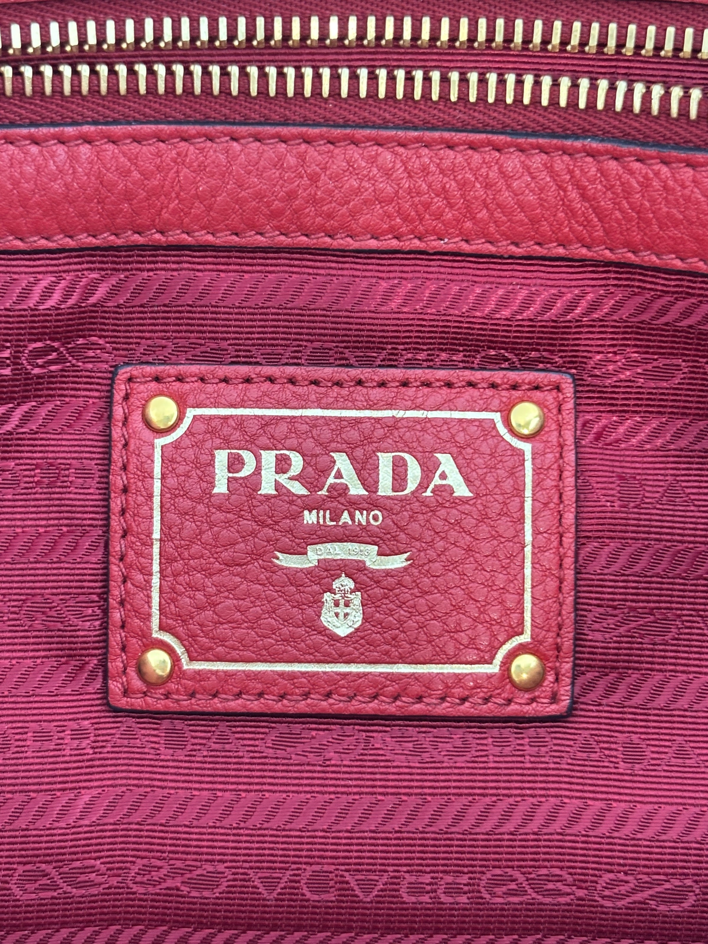 Vitello Phenix Medium Shopping Tote in Red