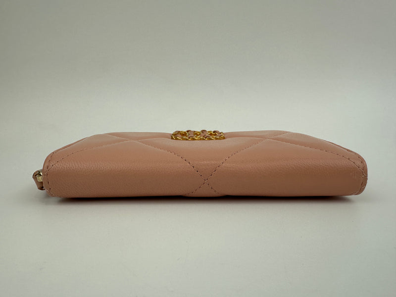 19 Zip Around Long Wallet Quilted Lambskin in Light Pink GHW