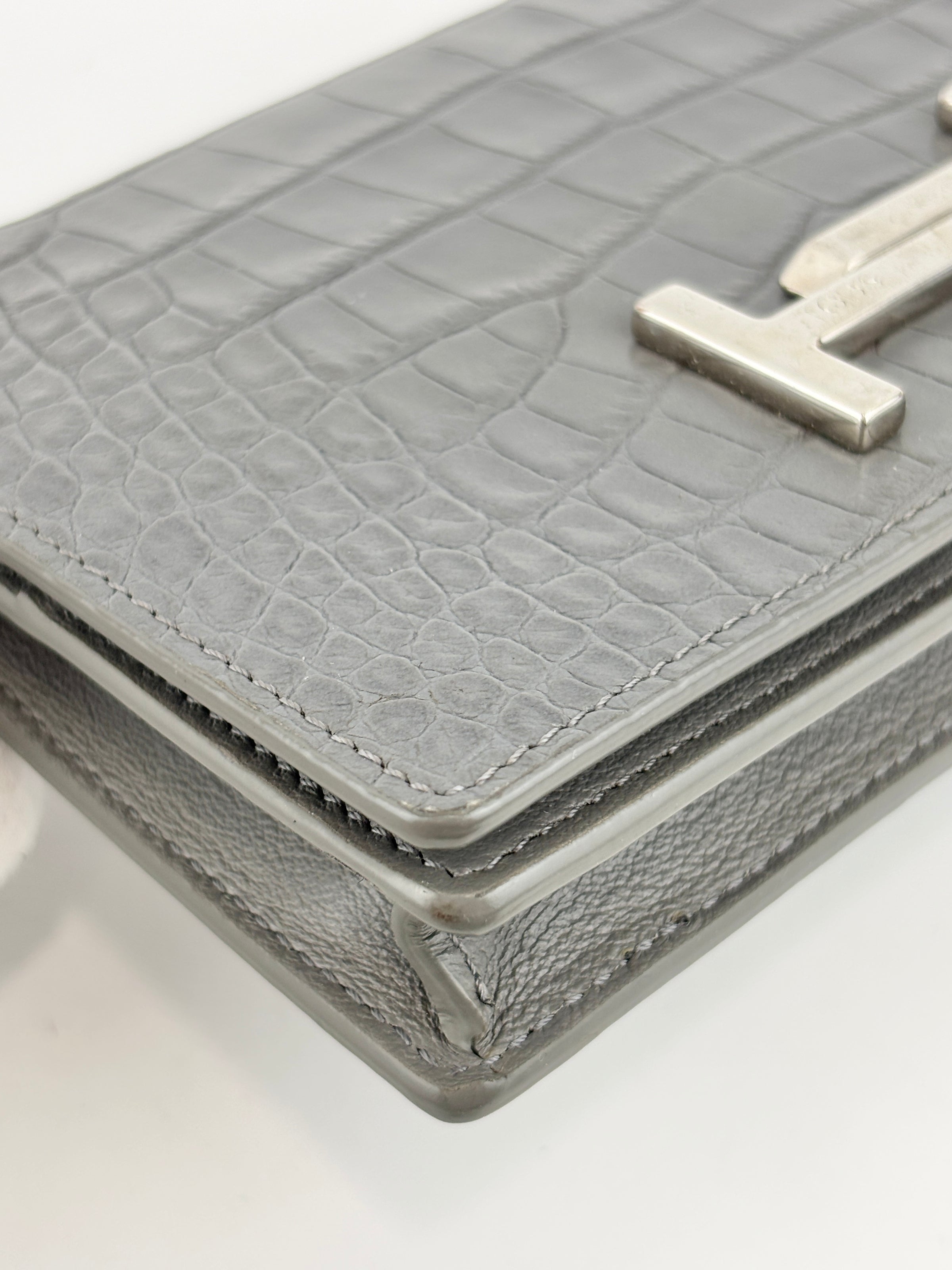 Double T Logo Chain WOC in Grey Croc Embossed