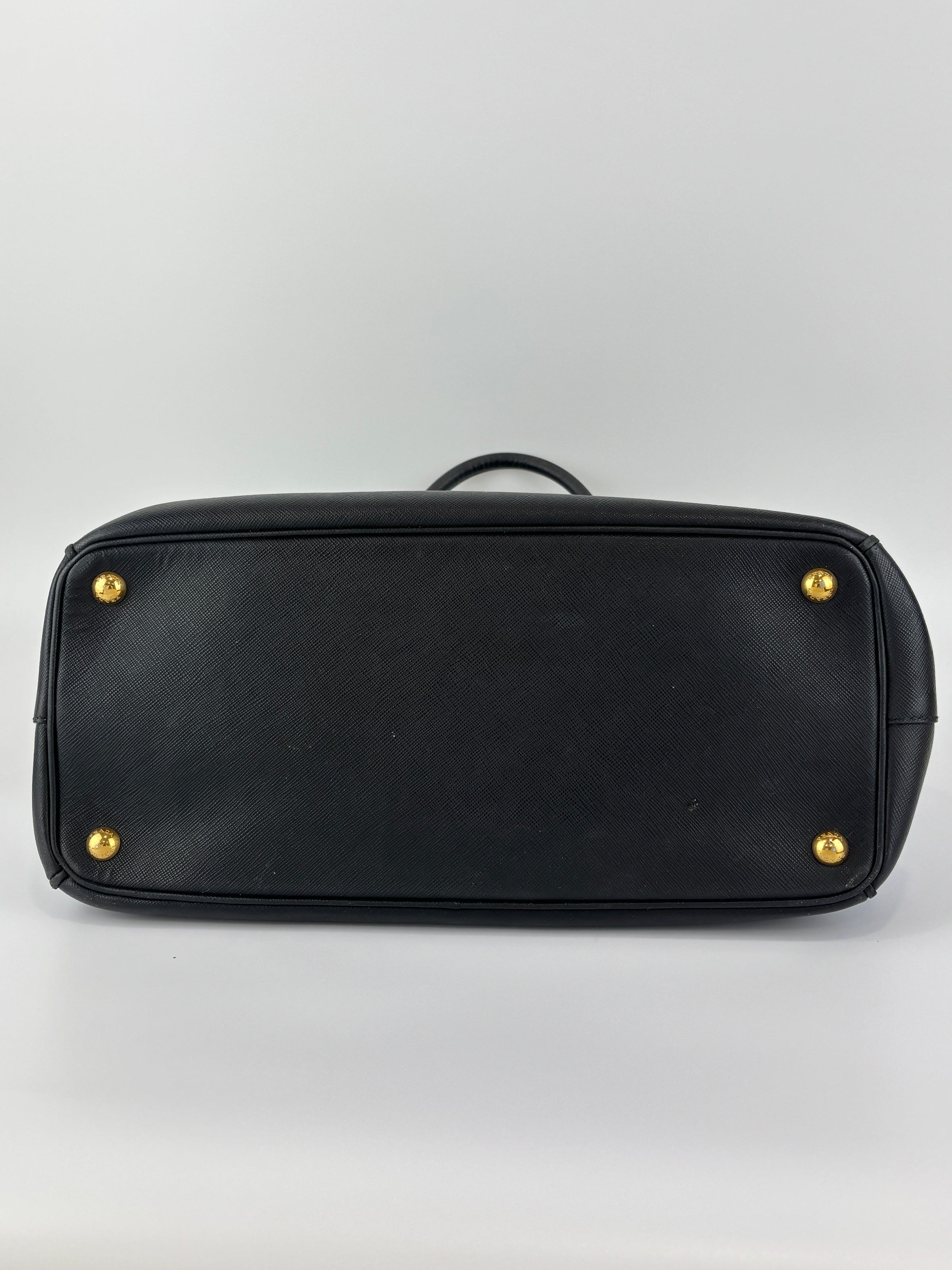 BN2274 Medium Double Zip Tote in Black Saffiano Lux Leather