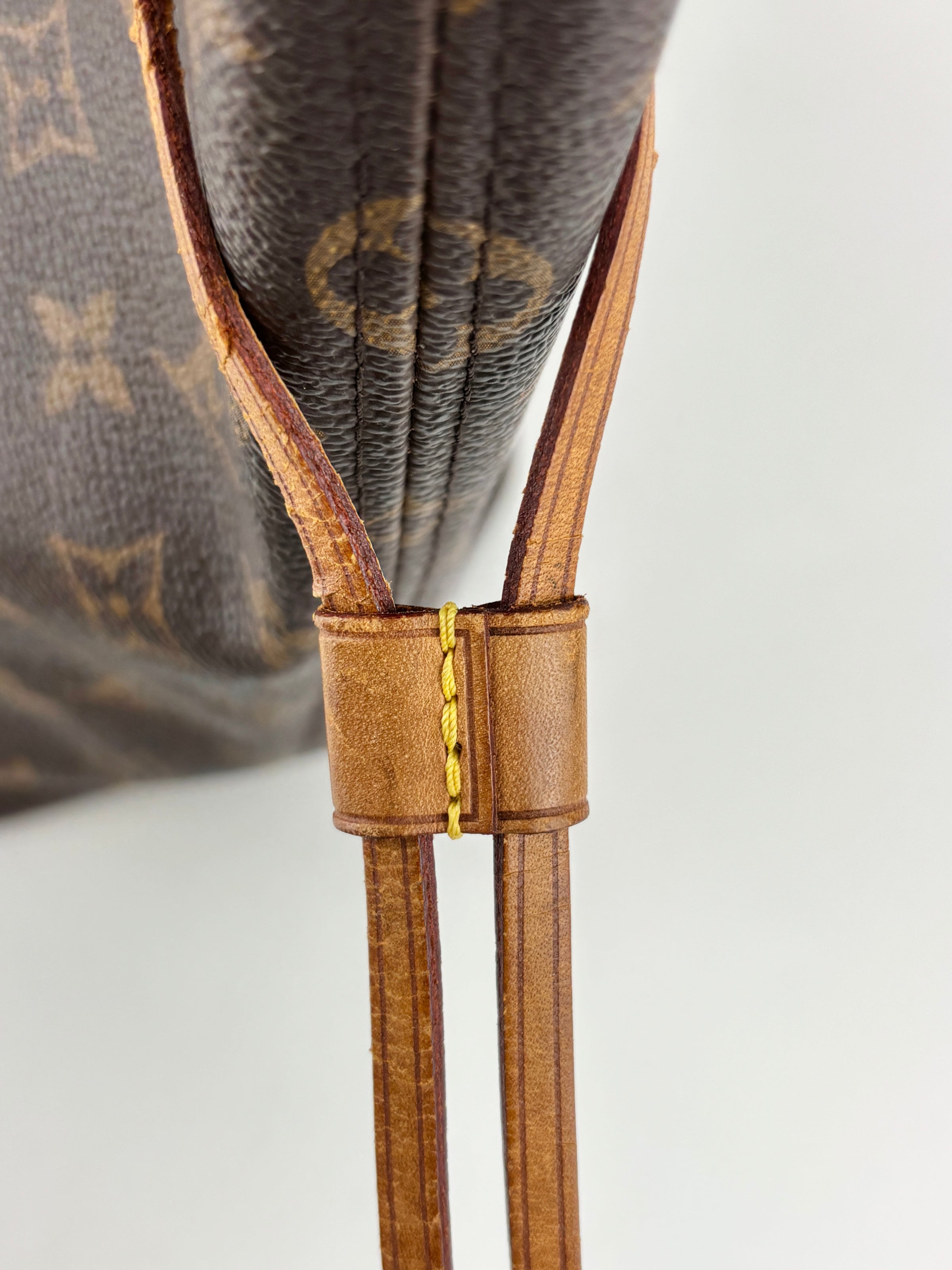 Neverfull MM Monogram Canvas Tote