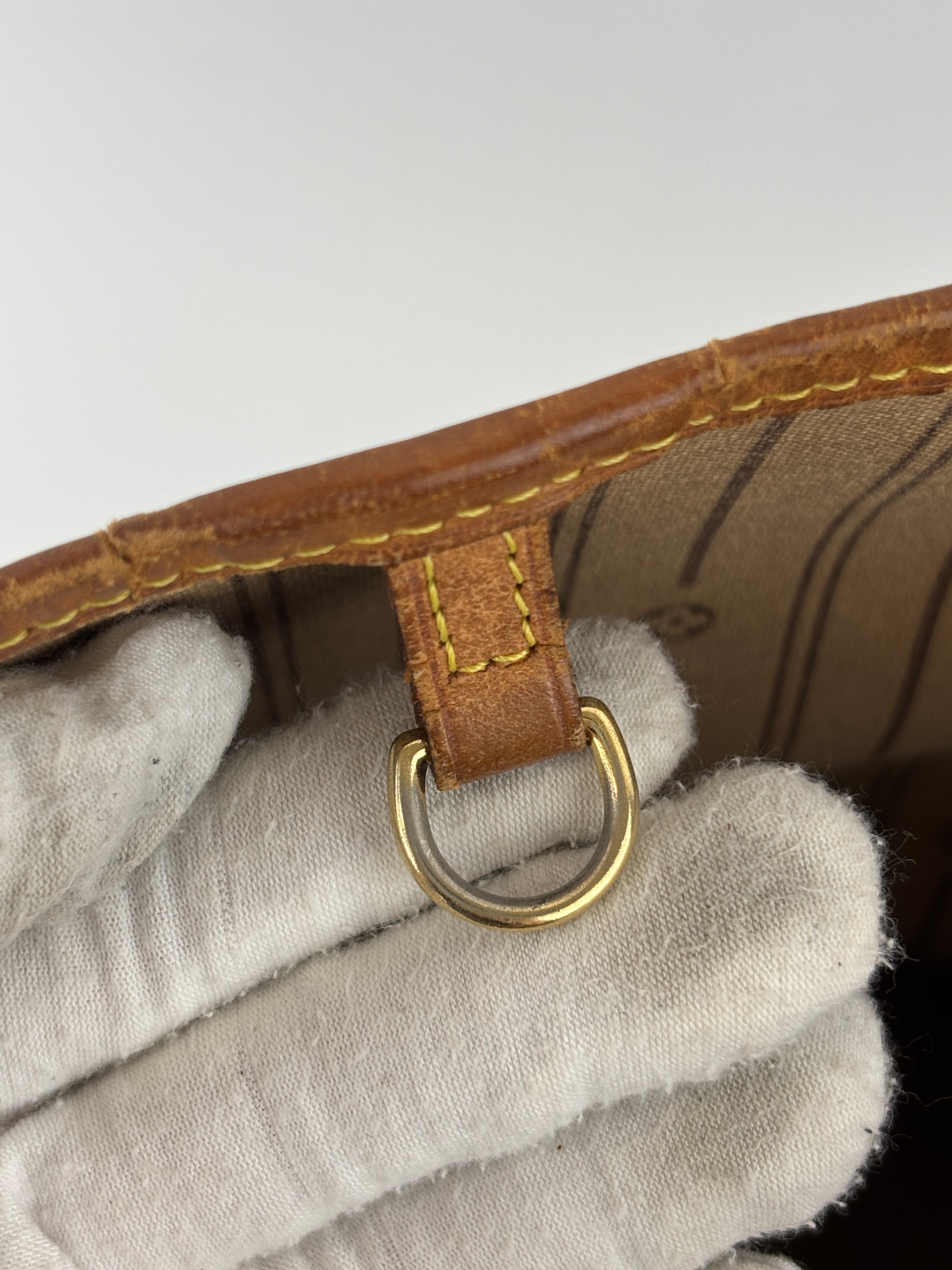 Neverfull MM Monogram Canvas Tote