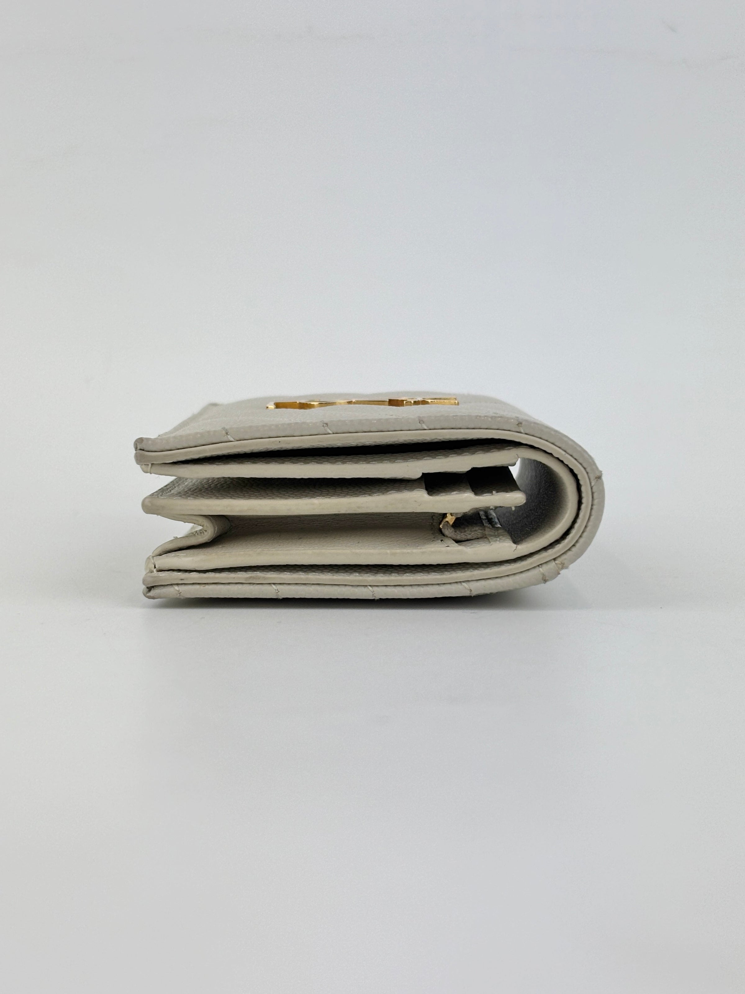Cassandre Matelassé Flap Grain de Poudre Leather Blanc Vintage Card Case GHW
