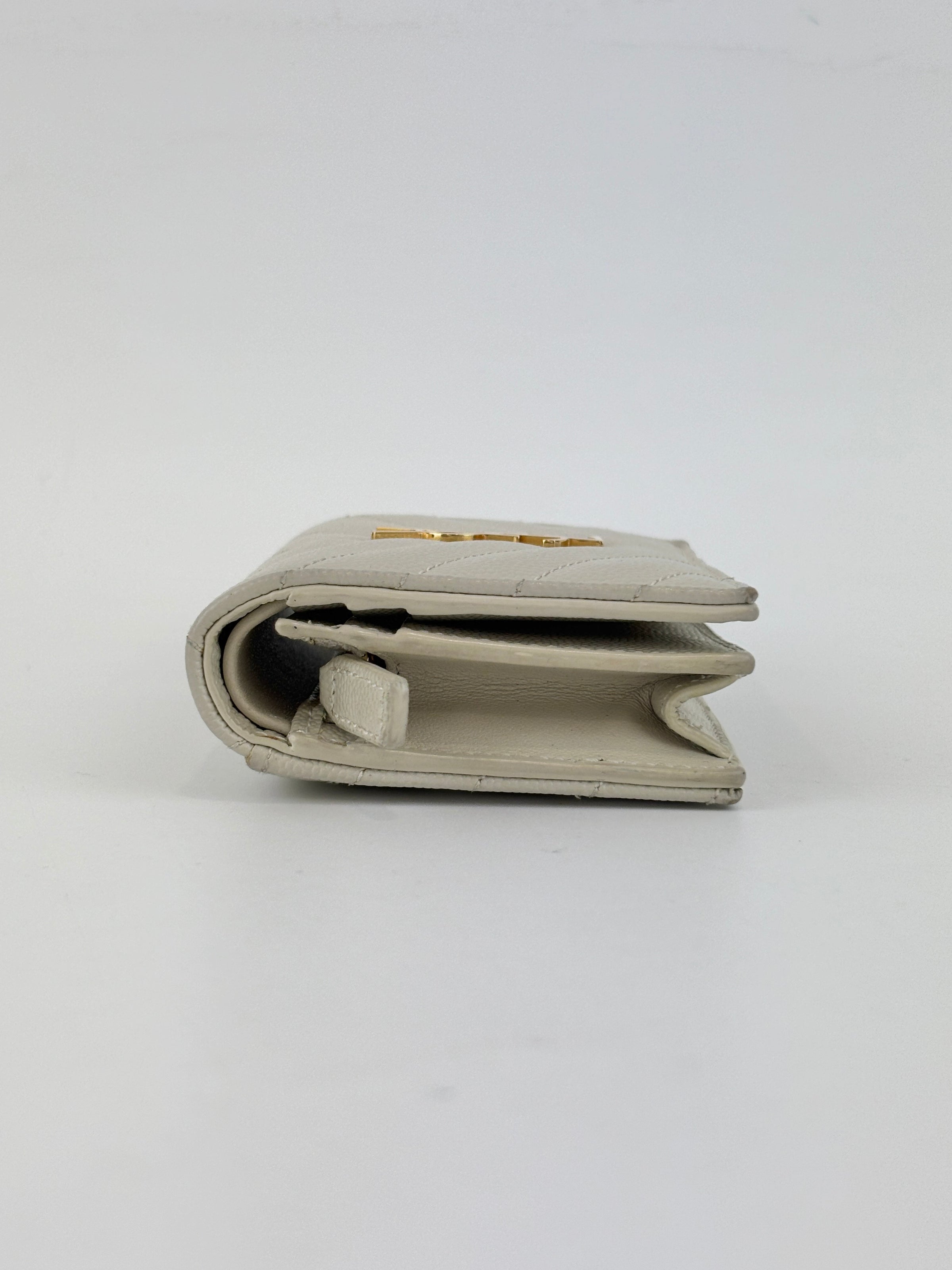 Cassandre Matelassé Flap Grain de Poudre Leather Blanc Vintage Card Case GHW