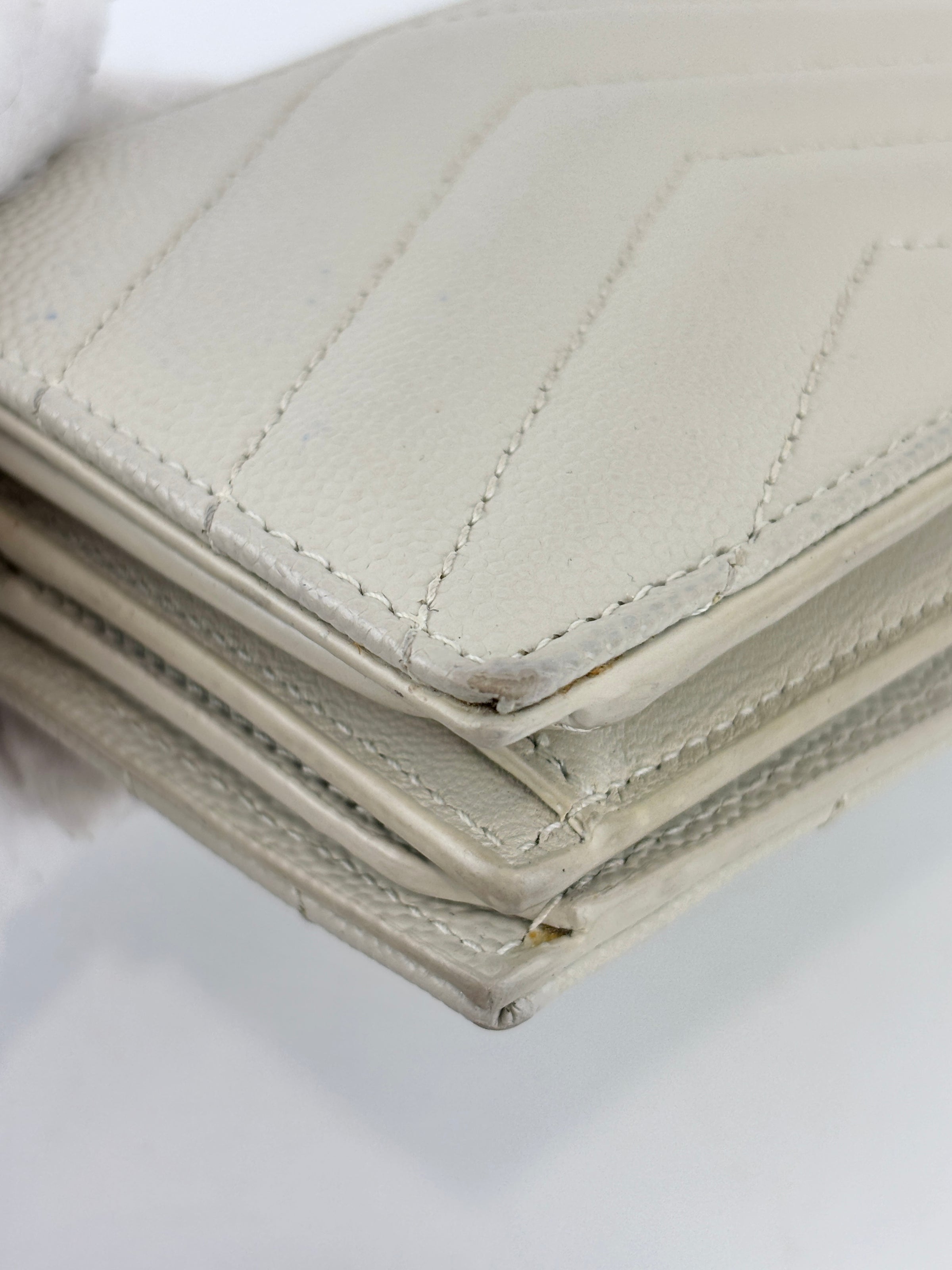 Cassandre Matelassé Flap Grain de Poudre Leather Blanc Vintage Card Case GHW