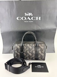 Gotham Duffle 24 With Horse And Carriage Print