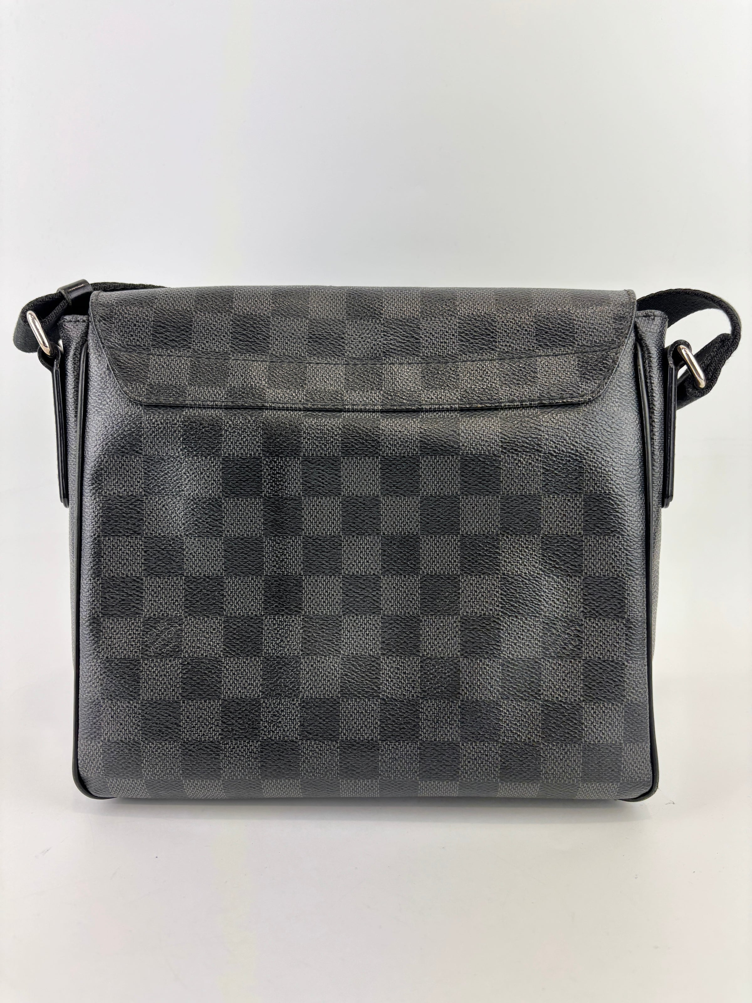 District PM Messenger Damier Graphite Bag