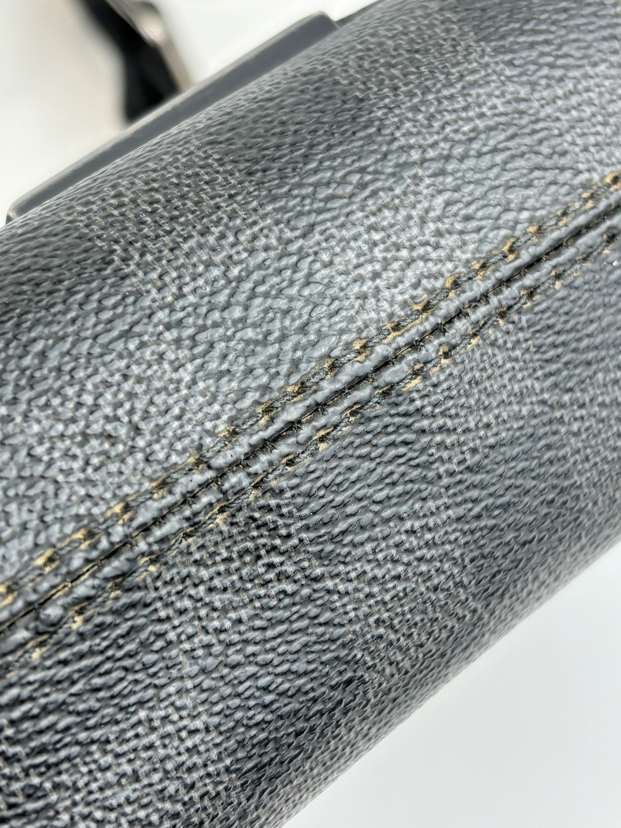 District PM Messenger Damier Graphite Bag