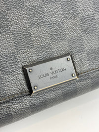 District PM Messenger Damier Graphite Bag