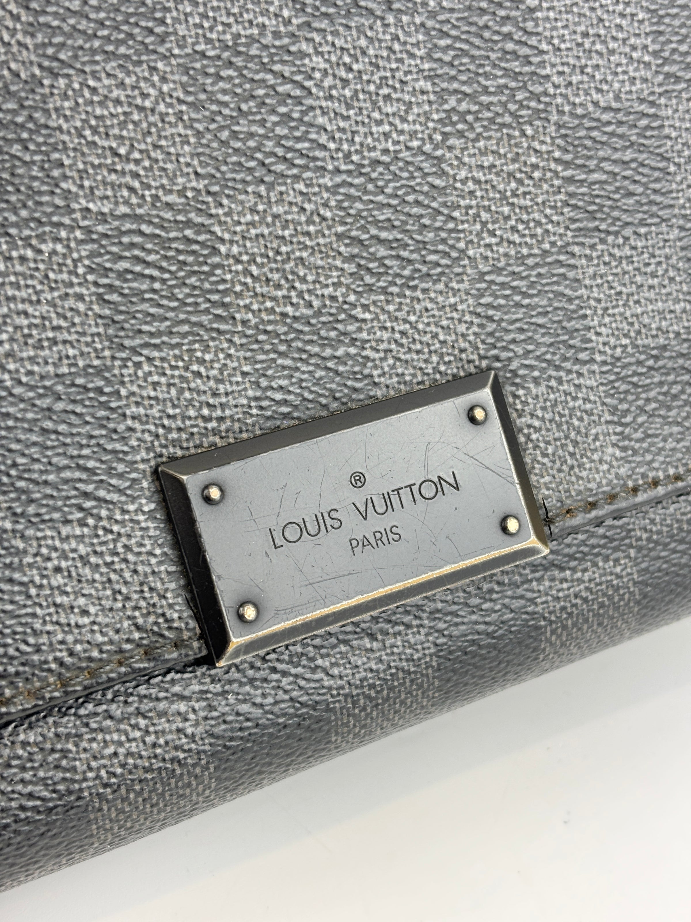 District PM Messenger Damier Graphite Bag