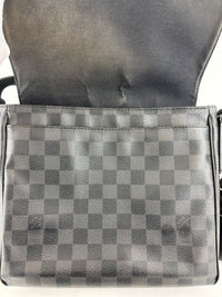 District PM Messenger Damier Graphite Bag