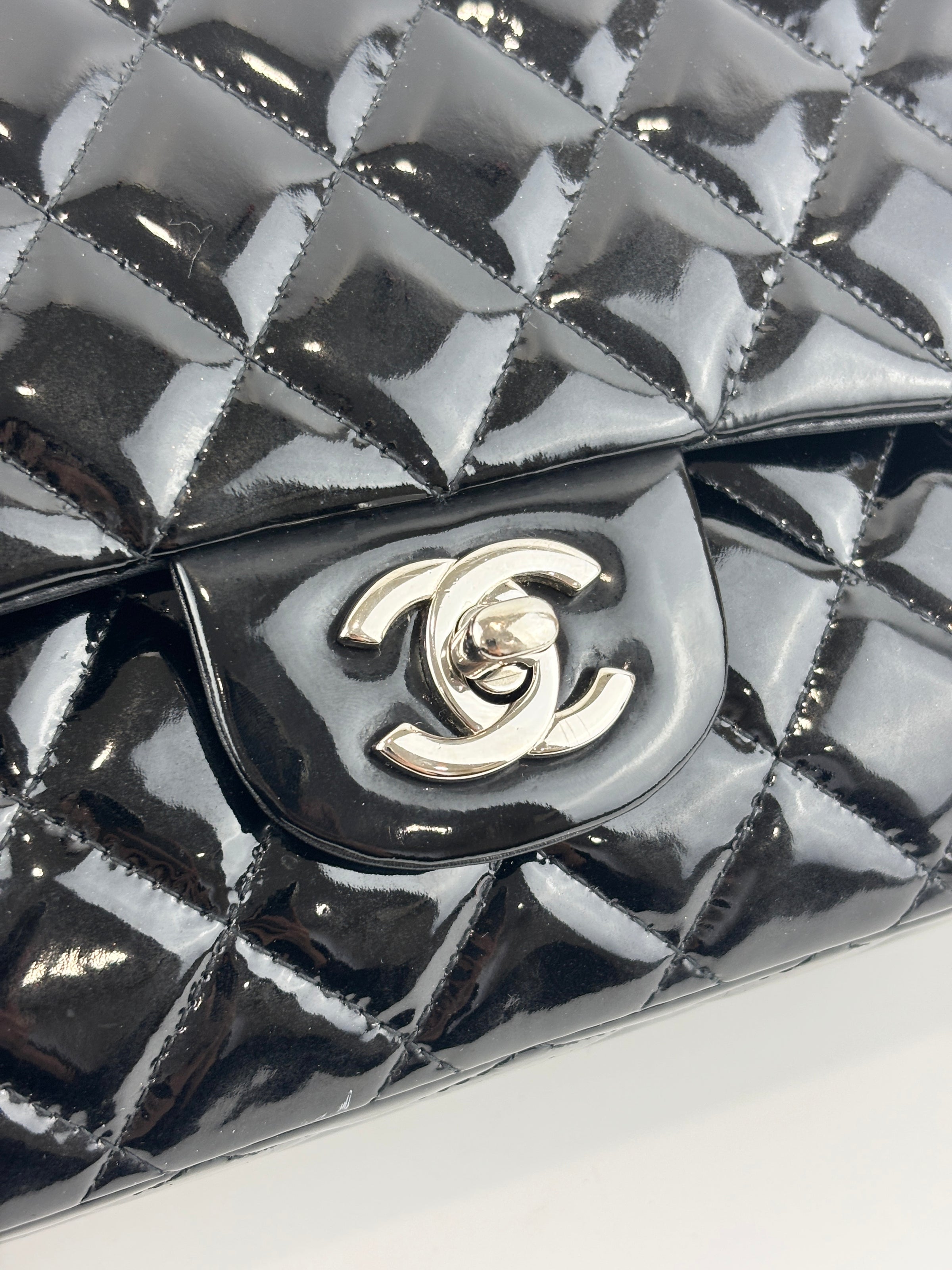 Medium Flap in Black Patent Lambskin SHW