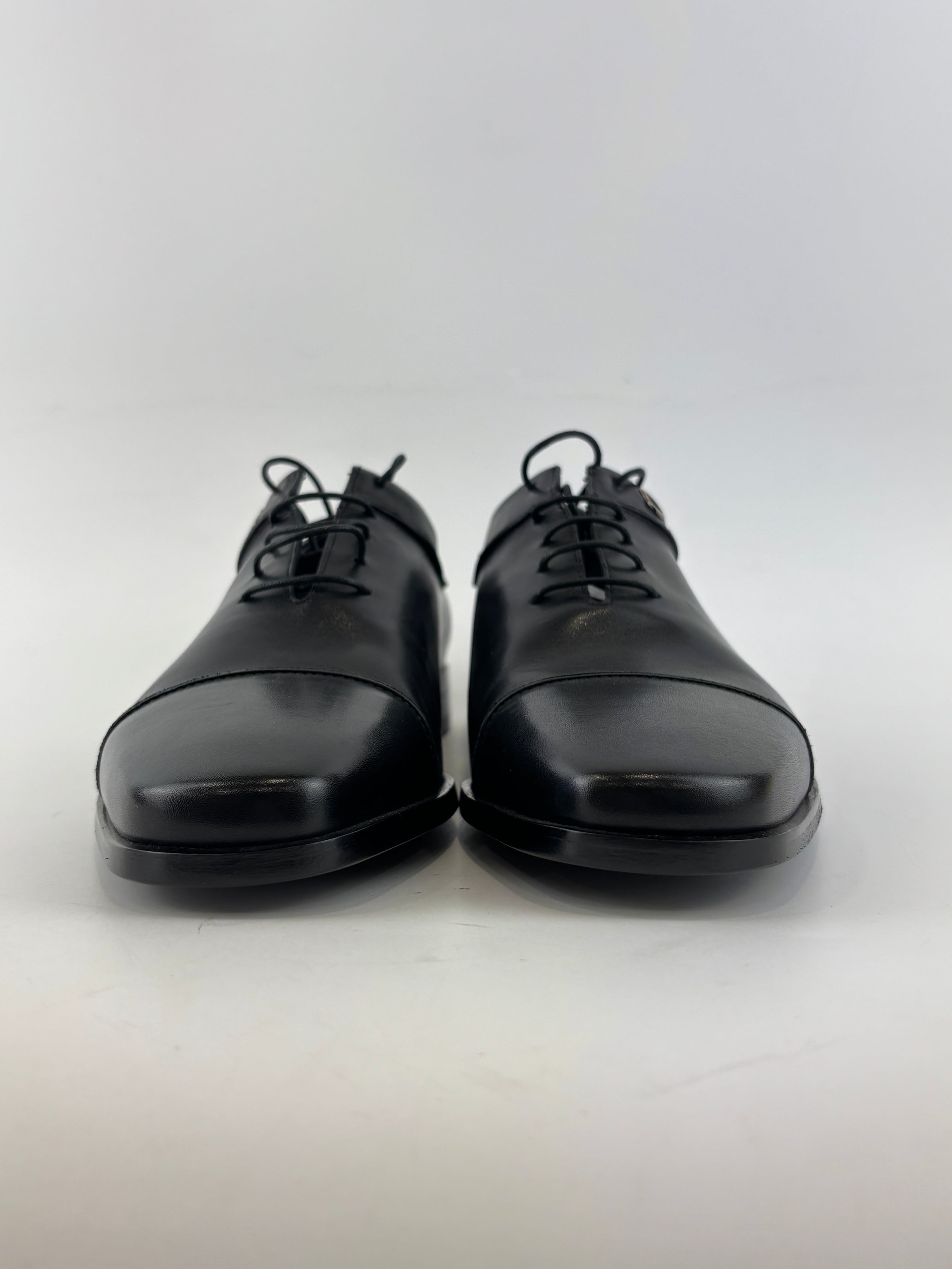 Studio Cap-Toe Oxford Shoes in Black Size 6 EEE