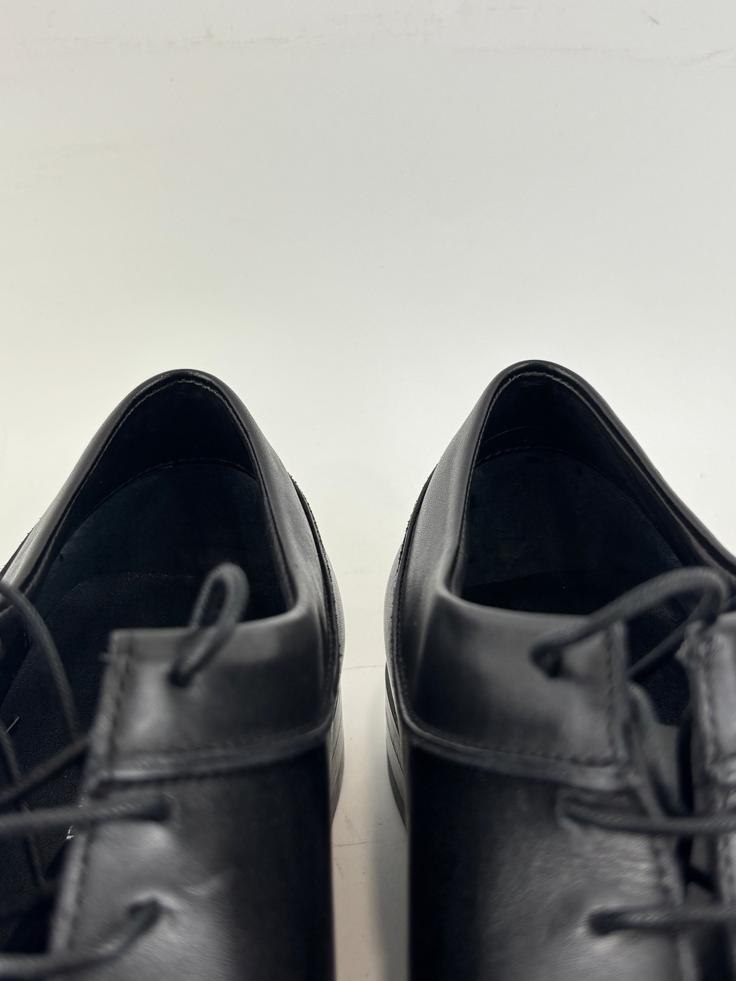Studio Cap-Toe Oxford Shoes in Black Size 6 EEE
