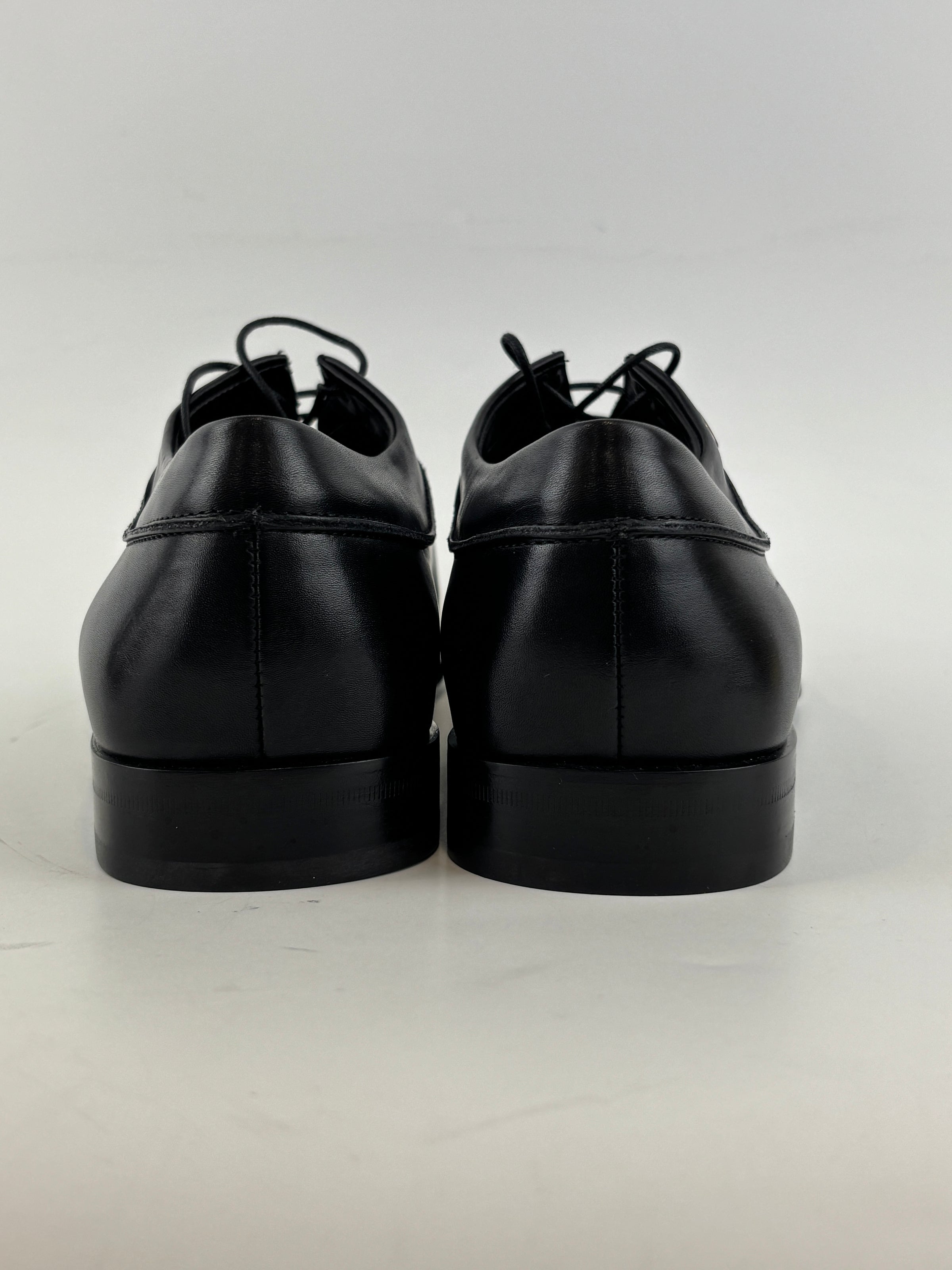 Studio Cap-Toe Oxford Shoes in Black Size 6 EEE