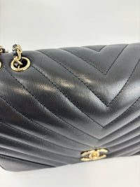 A91586 Chevron Quilted Small Statement Flap Black Calfskin