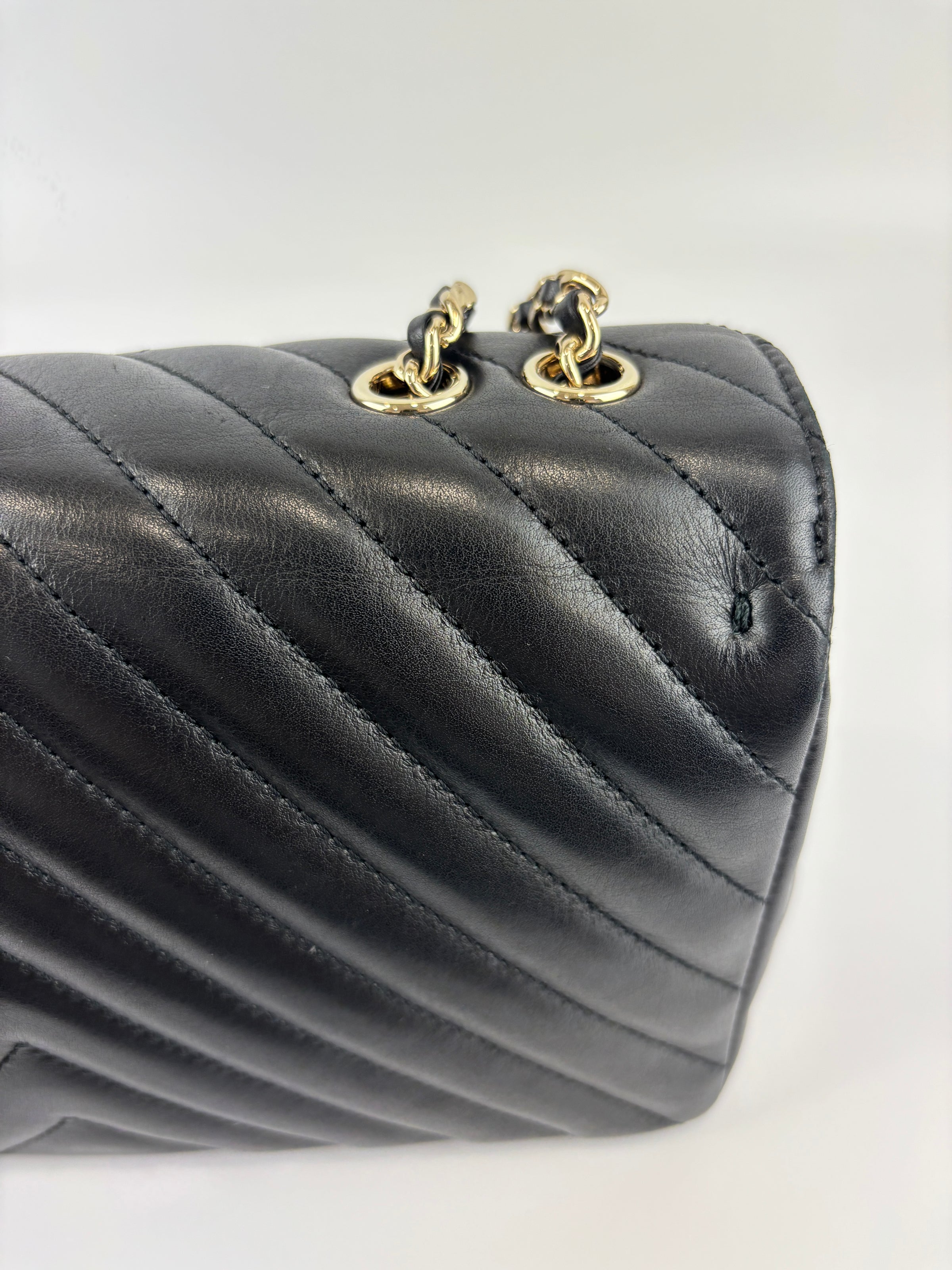 A91586 Chevron Quilted Small Statement Flap Black Calfskin