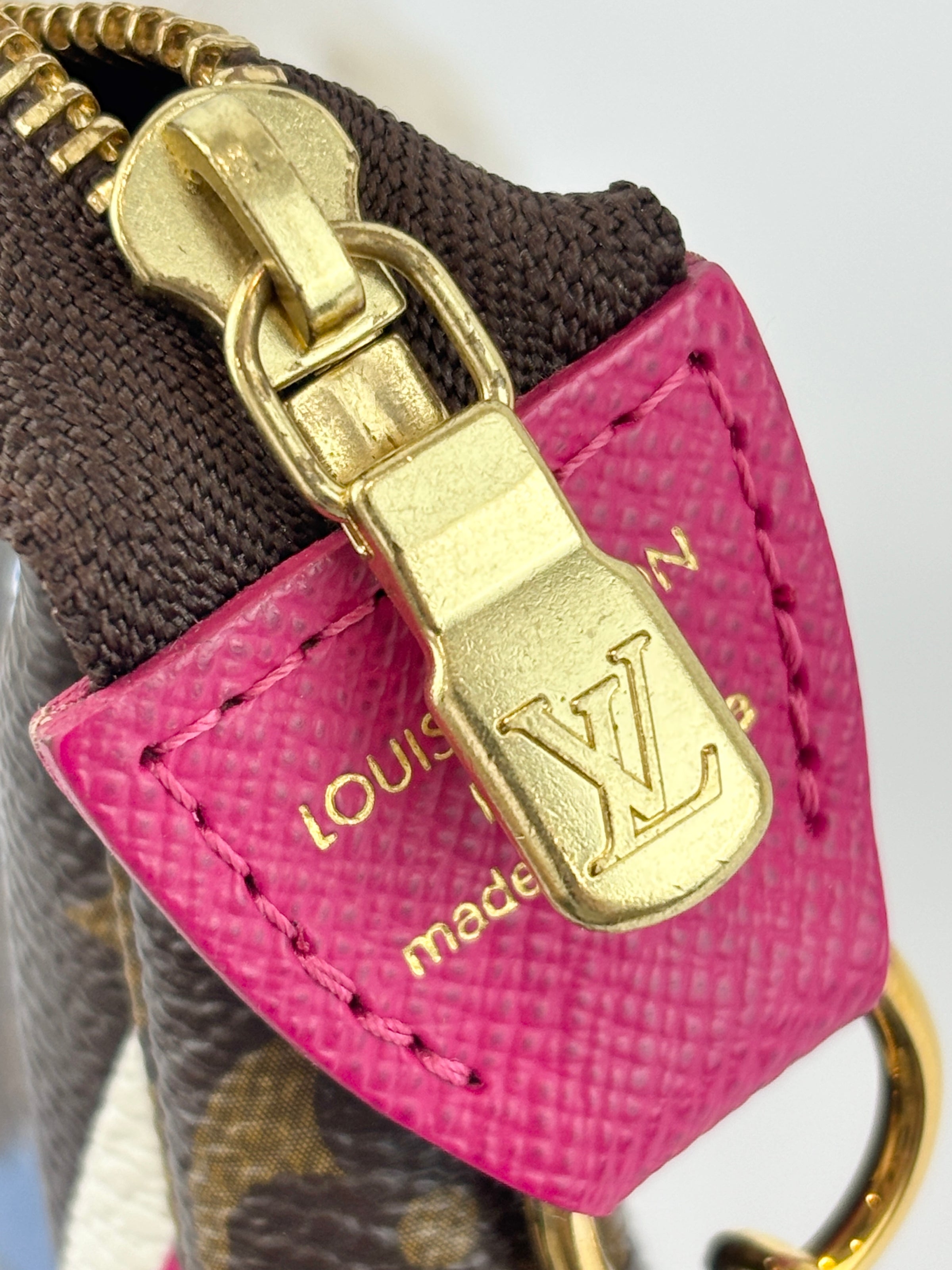 Mini Pochette Accessoires Limited Edition Christmas Bears
