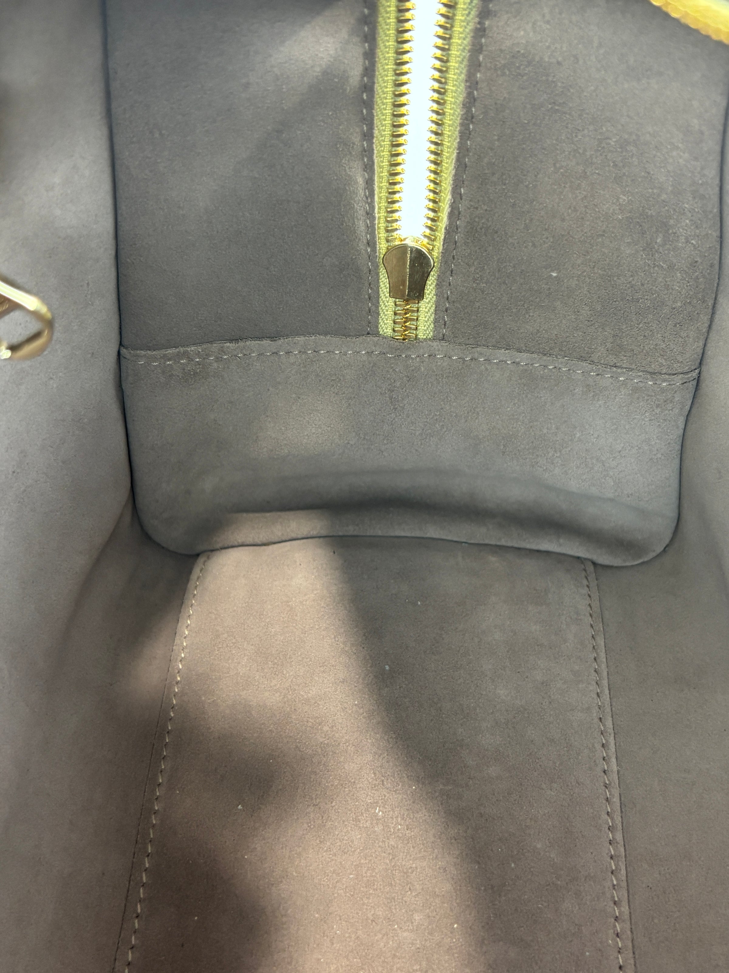 Amazona 36 in Olive Green Lambskin Leather