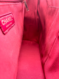 Medium Gabrielle Aged Calfskin Quilted Hobo Black / White - Glampot