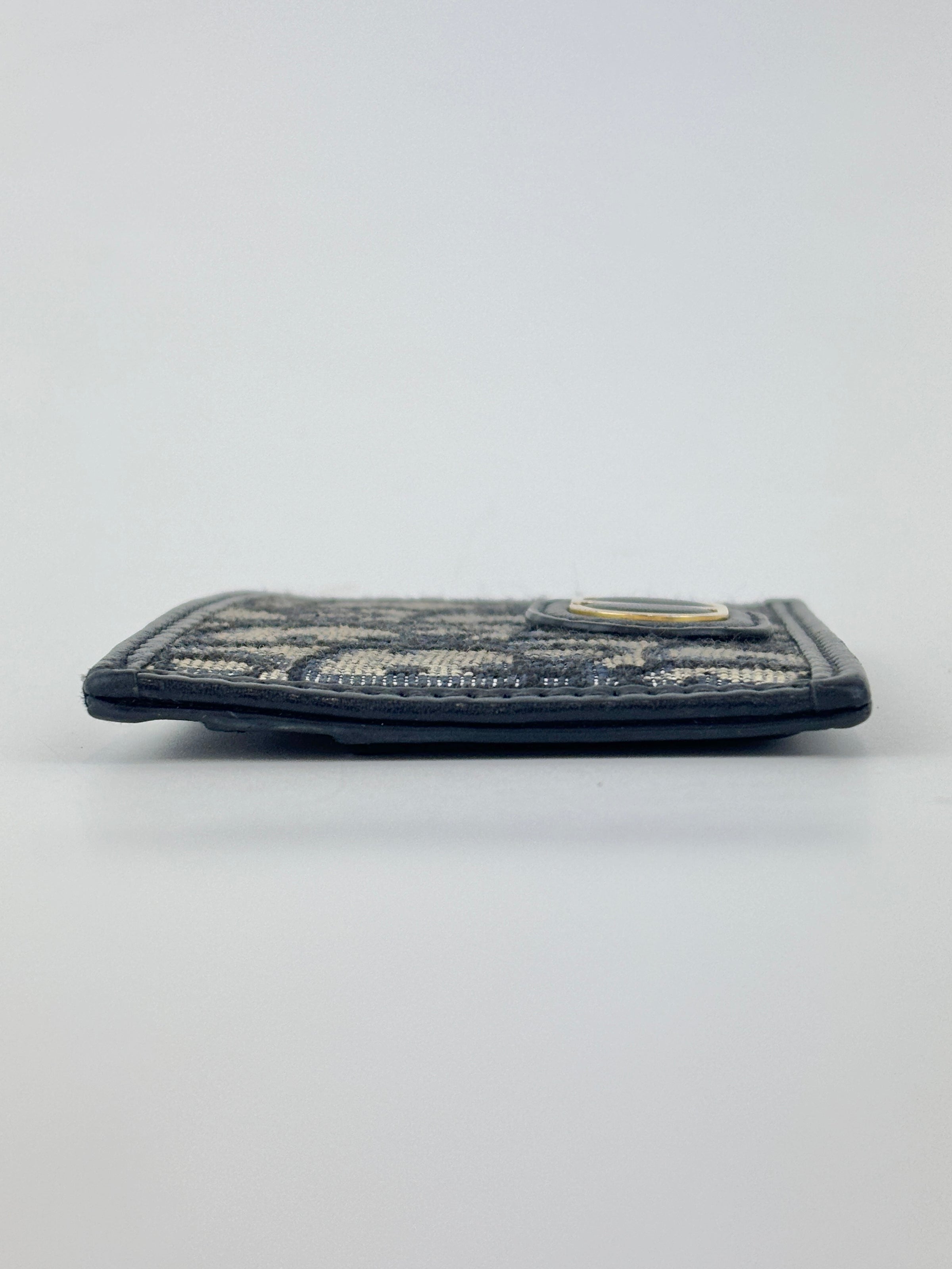 Navy Blue Oblique 30 Montaigne Freesia Card Holder