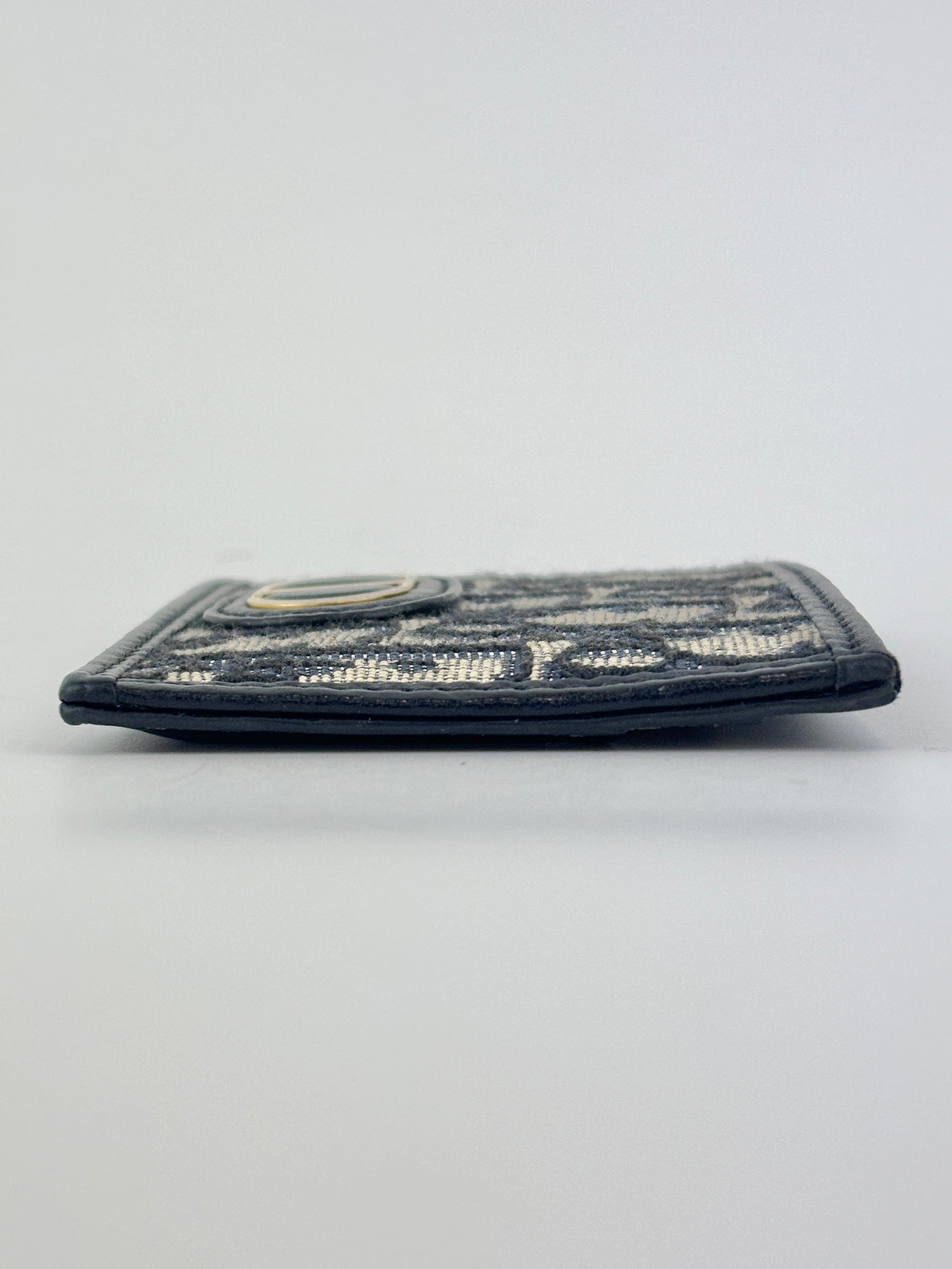 Navy Blue Oblique 30 Montaigne Freesia Card Holder